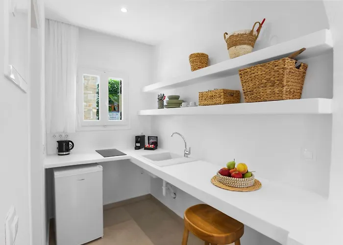 Elena Studios & Apartments